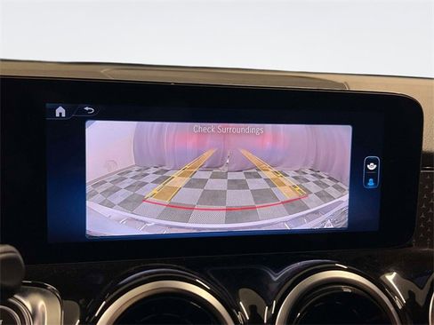 Certified 2025 Mercedes-Benz GLB 250 4MATIC image 28