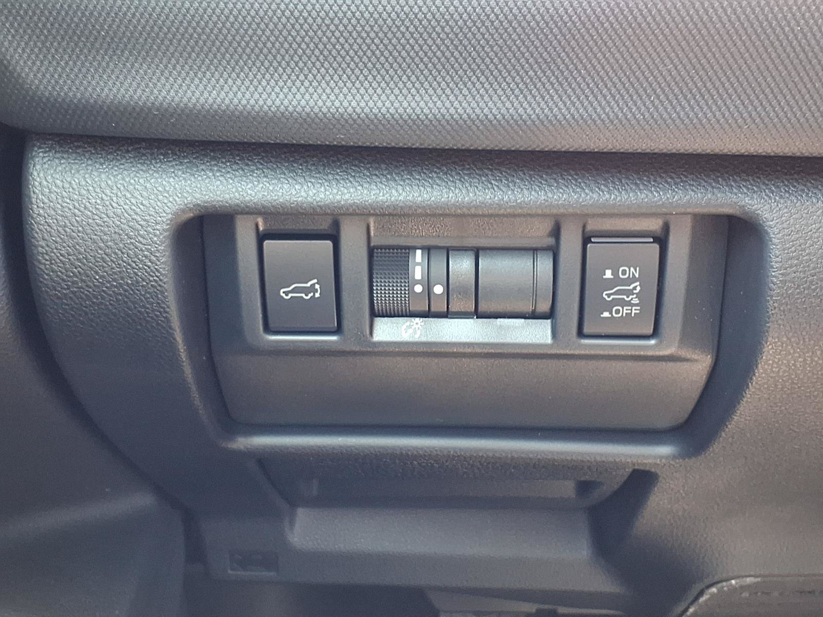 Used 2026 Subaru Forester Premium AWD/4WD image 9