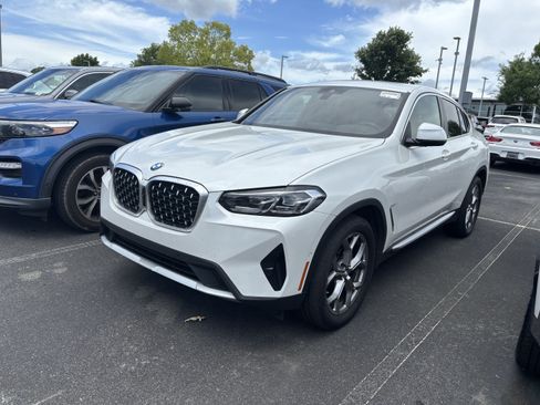 Used 2025 BMW X4 xDrive30i AWD/4WD image 5