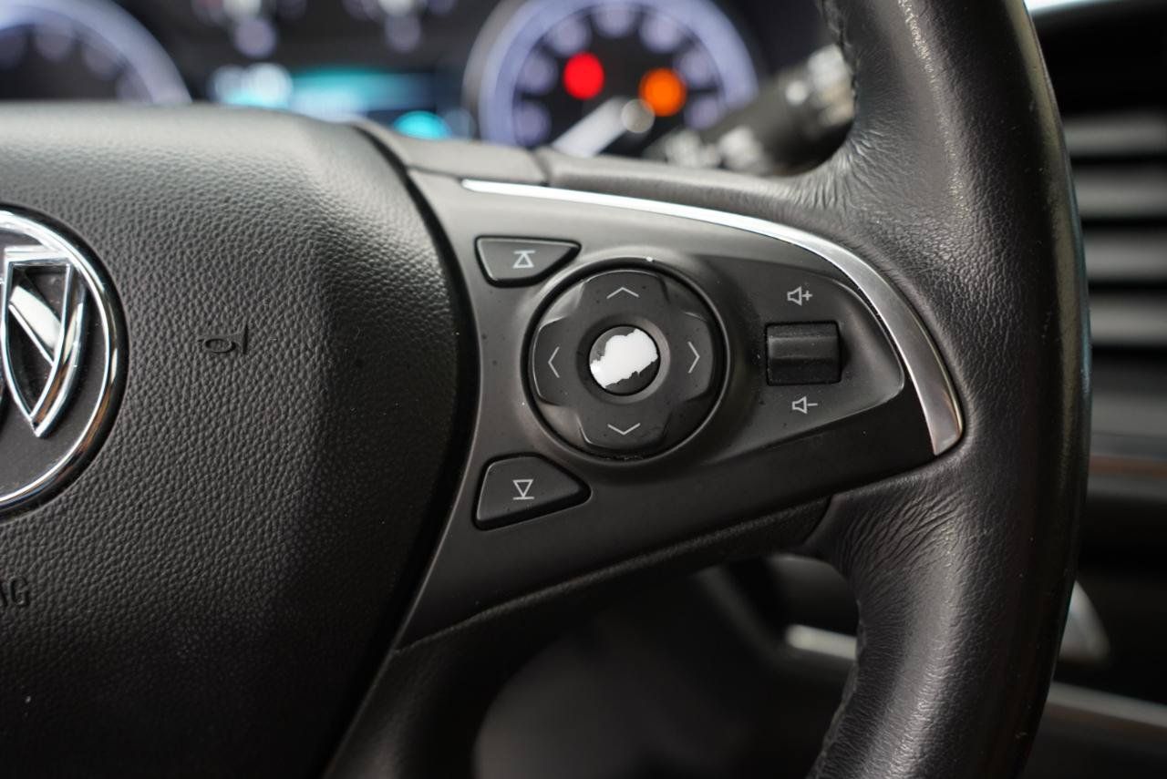 Used 2019 Buick Enclave Essence FWD image 16