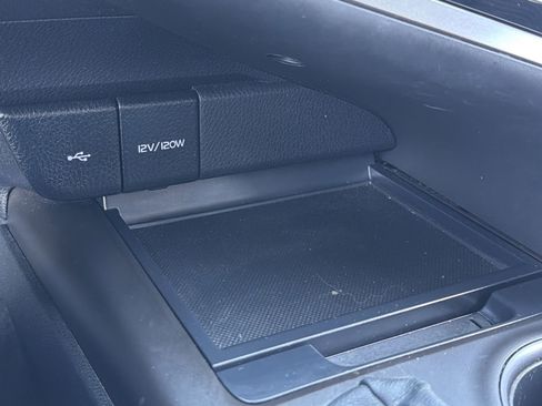 Used 2022 Toyota Camry SE image 6