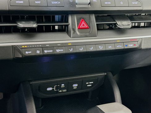 Used 2025 Kia K4 LXS image 23