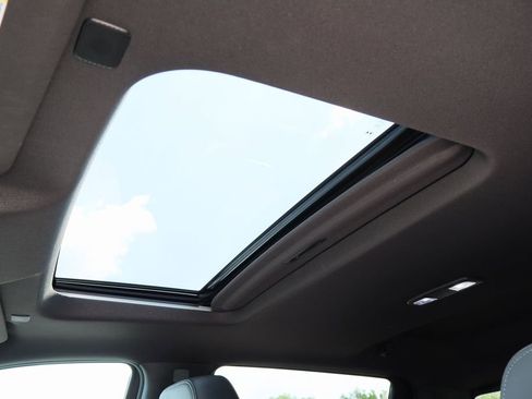 Used 2020 Chevrolet Silverado 1500 High Country w/ Technology Package image 24