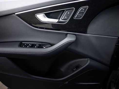 Certified 2025 Audi Q7 2.0T Premium Plus w/ Premium Plus Package image 14