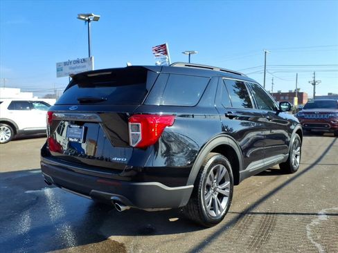 Certified 2024 Ford Explorer XLT w/ Equipment Group 202A image 6