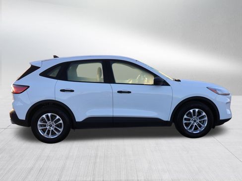 Used 2022 Ford Escape S image 8