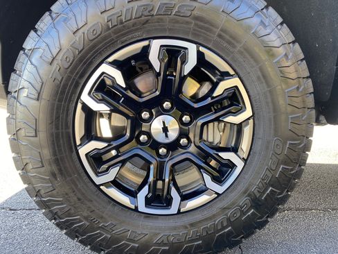 Used 2024 Chevrolet Silverado 1500 ZR2 image 48