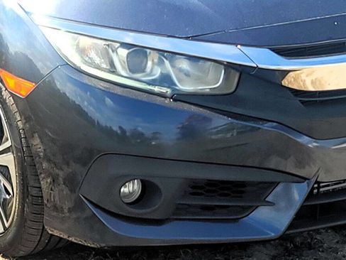 Used 2017 Honda Civic EX image 4