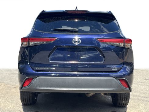 Used 2022 Toyota Highlander XLE image 26