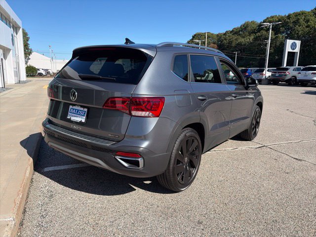 Certified 2024 Volkswagen Taos SE AWD/4WD image 3