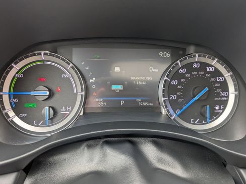 Used 2022 Toyota Highlander XLE image 32