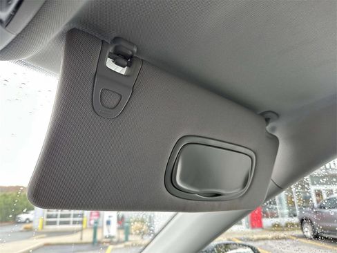 Used 2022 Jeep Compass Limited image 30