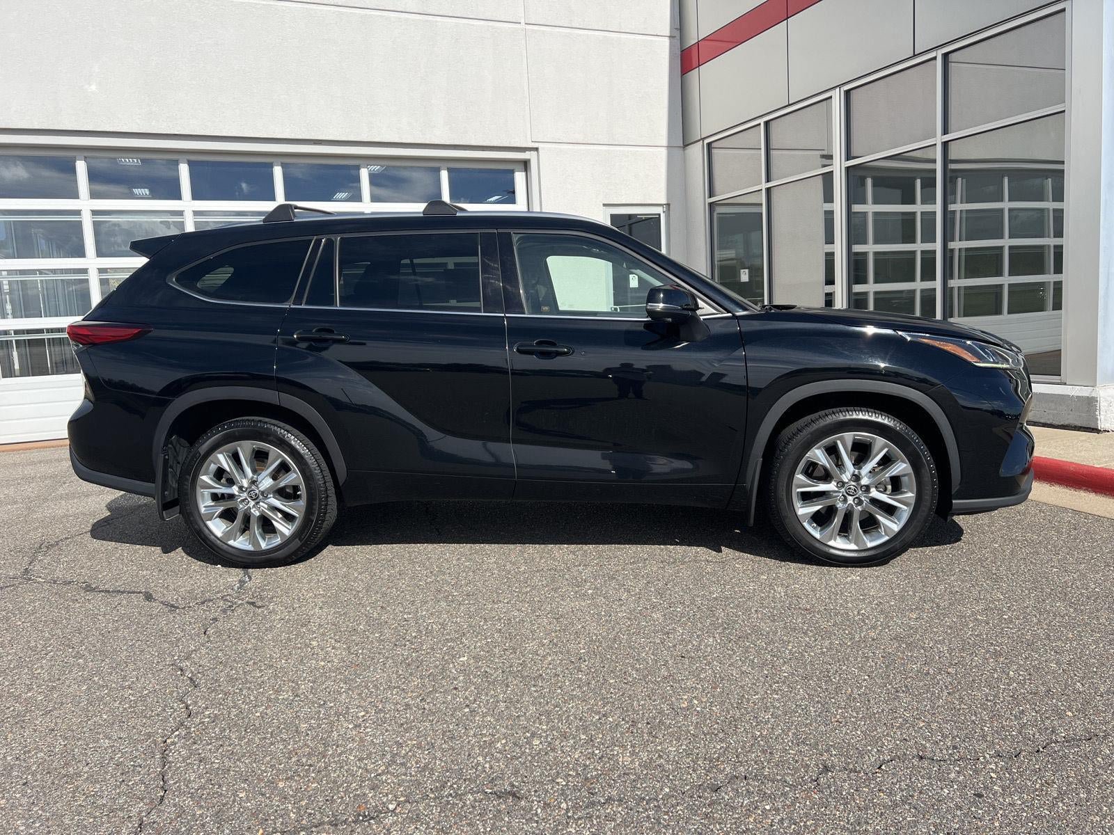 Used 2020 Toyota Highlander Limited AWD/4WD image 30