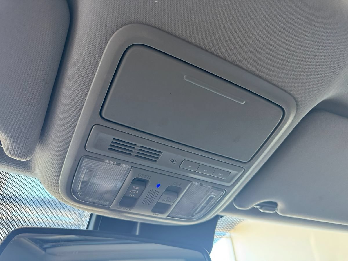 Used 2017 Honda Pilot Touring image 40