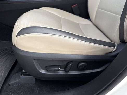 Used 2021 INFINITI QX50 Essential w/ Convenience Package image 38