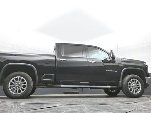 Used 2025 Chevrolet Silverado 2500 LTZ w/ LTZ Convenience Package image 48