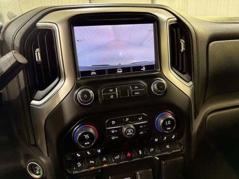 Used 2021 Chevrolet Silverado 1500 LTZ w/ Z71 Off-Road Package image 18