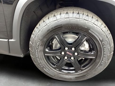 Used 2023 GMC Acadia AT4 w/ Technology Package image 12