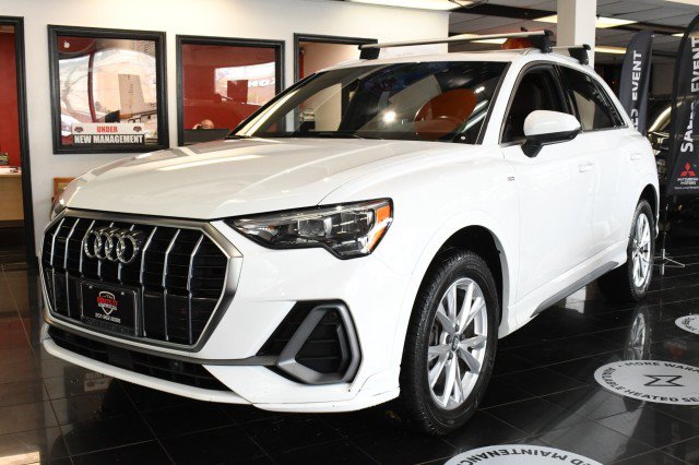 Used 2021 Audi Q3 2.0T Premium w/ Convenience Package AWD/4WD image 1