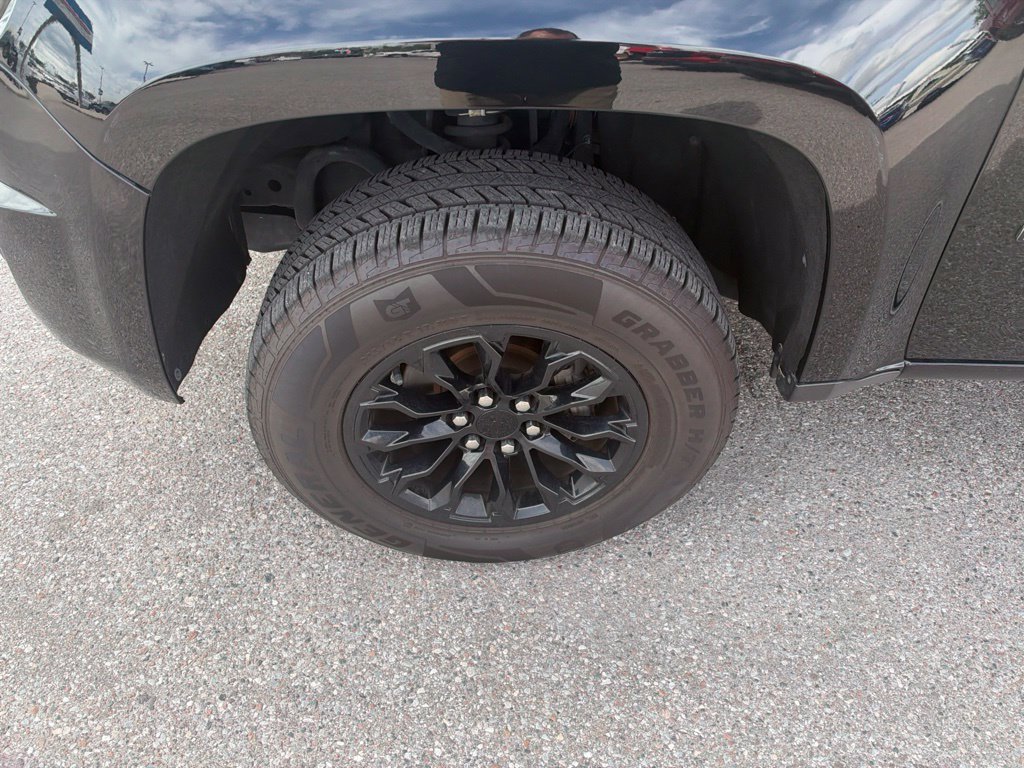 Used 2020 Chevrolet Colorado LT RWD image 9
