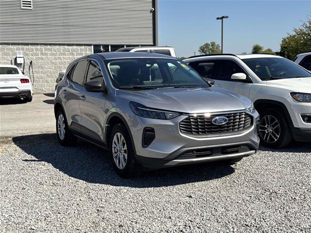 Certified 2023 Ford Escape Active w/ Tech Pack #1 AWD/4WD image 3