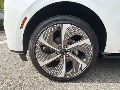 New 2027 Lincoln Navigator L Black Label AWD/4WD image 13
