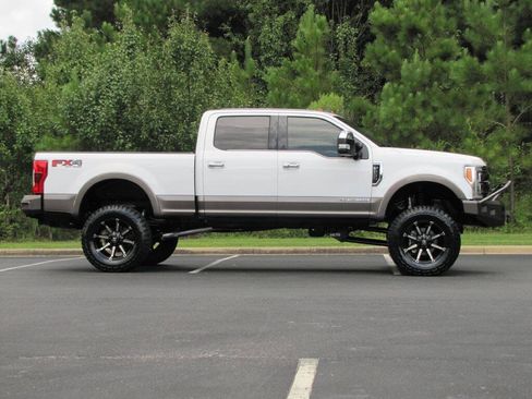 Used 2019 Ford F250 King Ranch w/ King Ranch Ultimate Package AWD/4WD image 4
