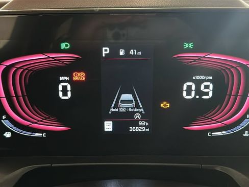 Used 2025 Kia Telluride S FWD image 2