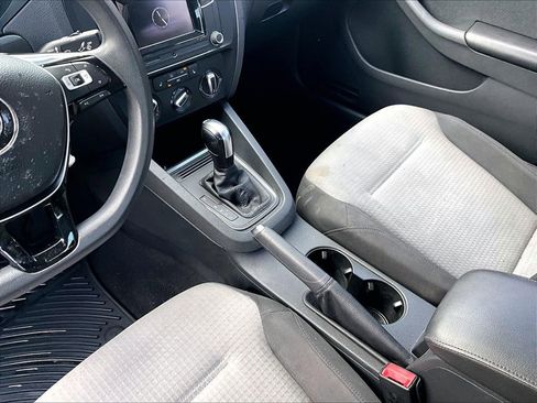 Used 2018 Volkswagen Jetta S w/ Cold Weather Package image 13