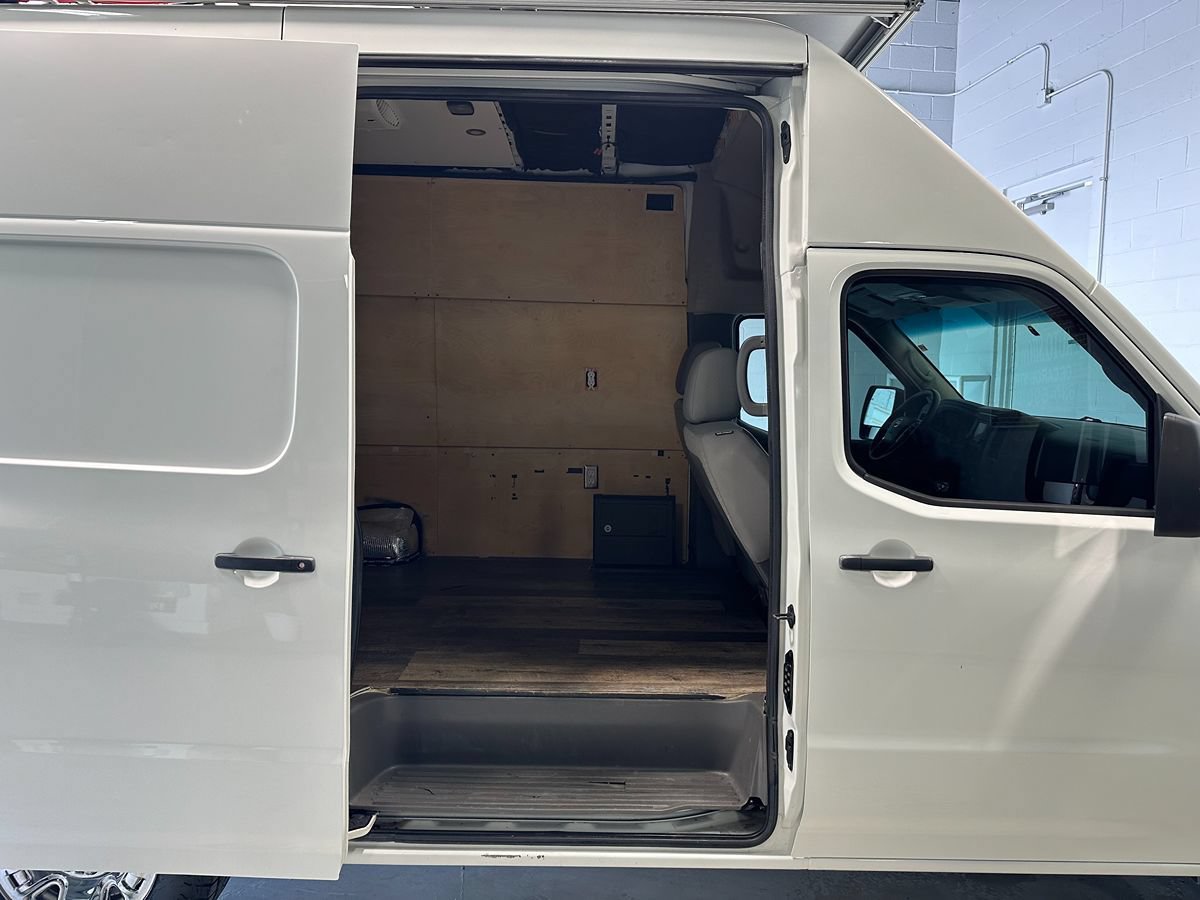 Used 2017 Nissan NV 2500 SV w/ Technology Package RWD image 11