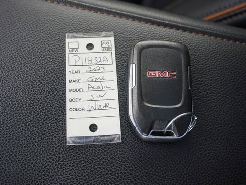 Used 2023 GMC Acadia AT4 w/ Technology Package image 39