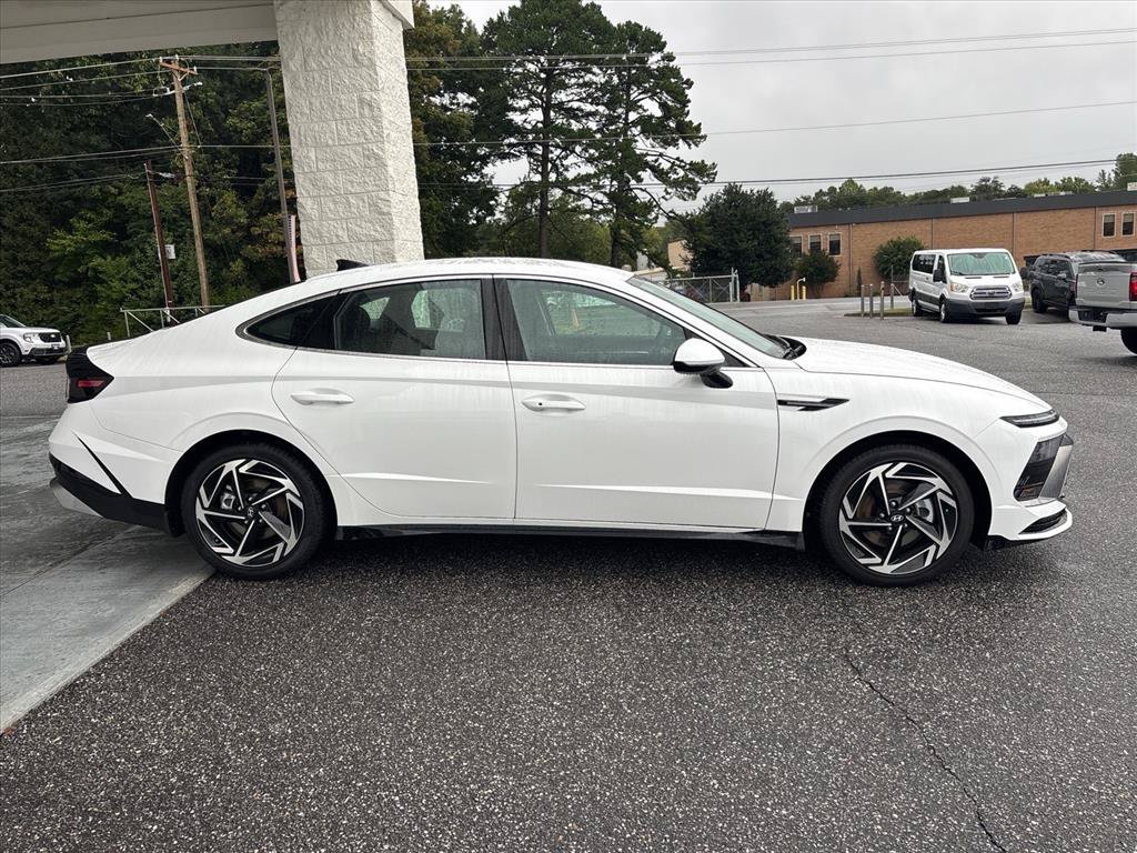 New 2026 Hyundai Sonata SEL FWD image 20