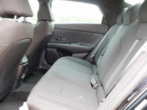 New 2025 Hyundai Elantra Sport image 18