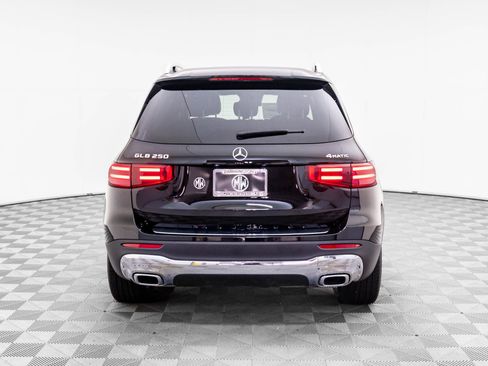New 2026 Mercedes-Benz GLB 250 4MATIC image 4