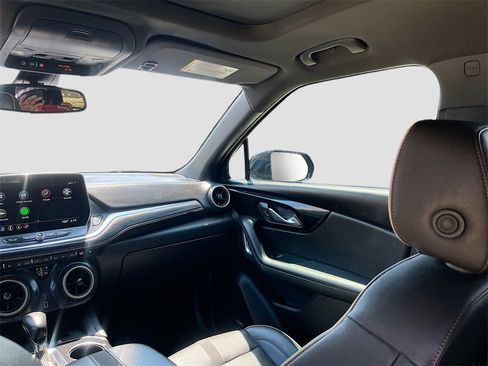 Used 2024 Chevrolet Blazer Premier image 24