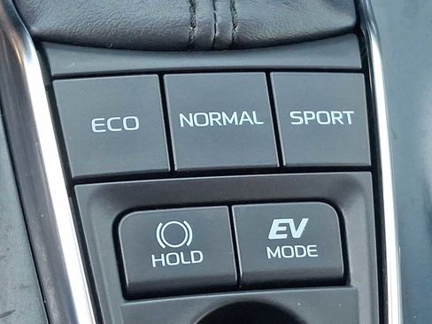 Certified 2019 Toyota Camry XLE image 27