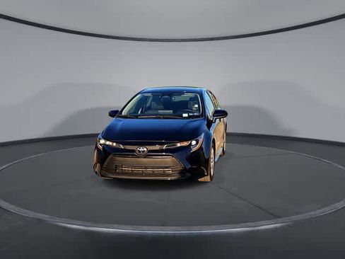 Used 2024 Toyota Corolla LE FWD image 3