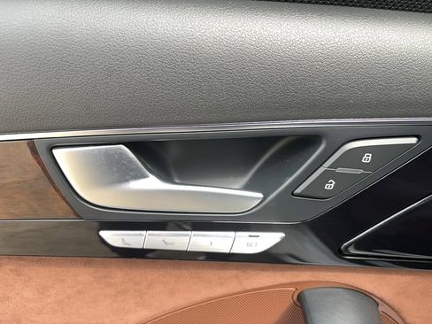 Used 2015 Audi A8 L 4.0T image 11
