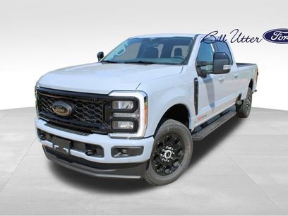 New 2026 Ford F350 Lariat w/ Black Appearance Package
