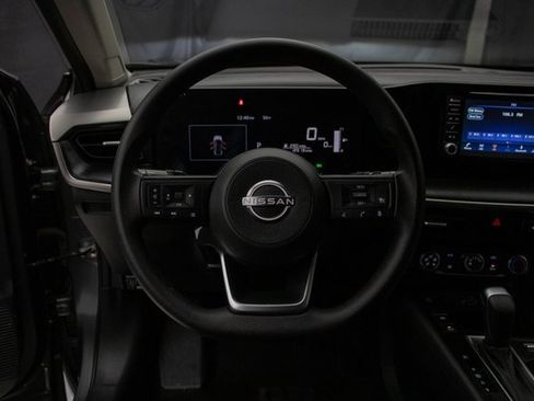 Used 2025 Nissan Kicks S image 25