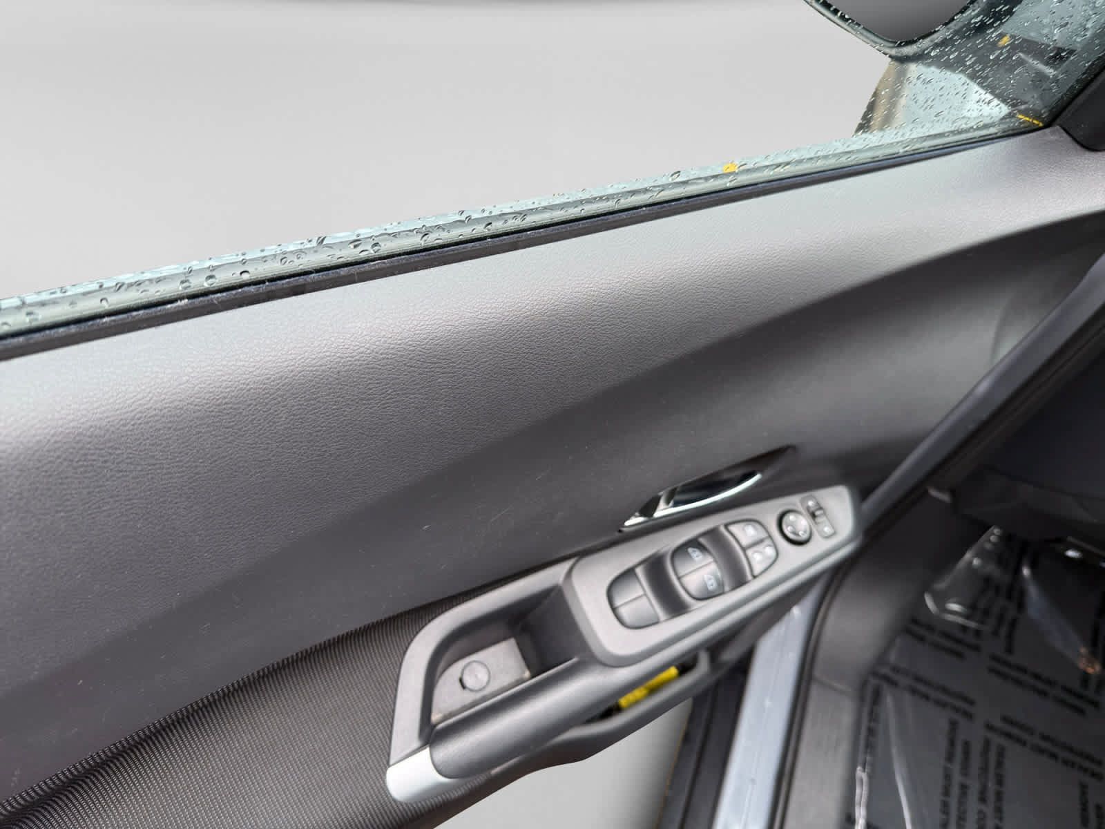 Used 2023 Nissan Kicks SV FWD image 10