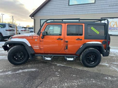 Used 2011 Jeep Wrangler Unlimited Sport w/ Dual Top Group image 8