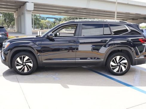 Used 2024 Volkswagen Atlas SEL AWD/4WD image 4