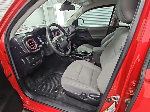 Used 2022 Toyota Tacoma SR image 10