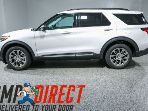 Used 2025 Ford Explorer Active w/ Active Comfort Package AWD/4WD image 10