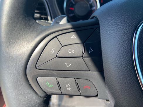 Used 2016 Dodge Challenger SXT RWD image 20