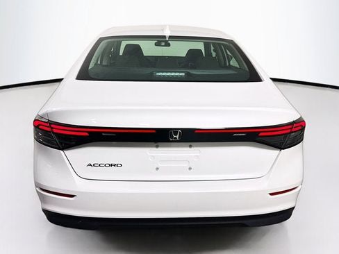 Used 2024 Honda Accord EX image 6