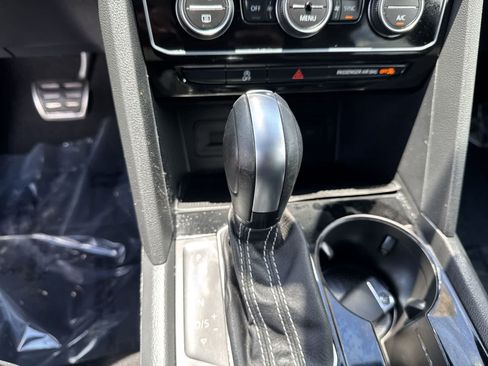 Used 2021 Volkswagen Atlas Cross Sport SEL R-Line FWD image 30