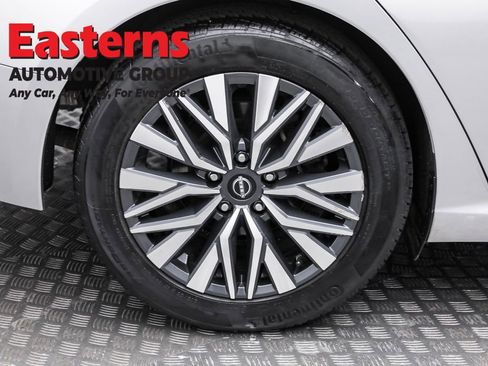 Used 2024 Nissan Altima 2.5 SV image 30