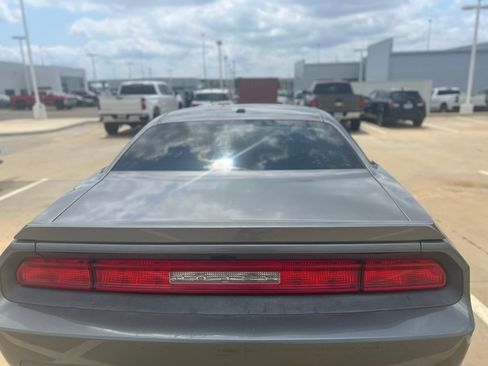 Used 2012 Dodge Challenger R/T image 9